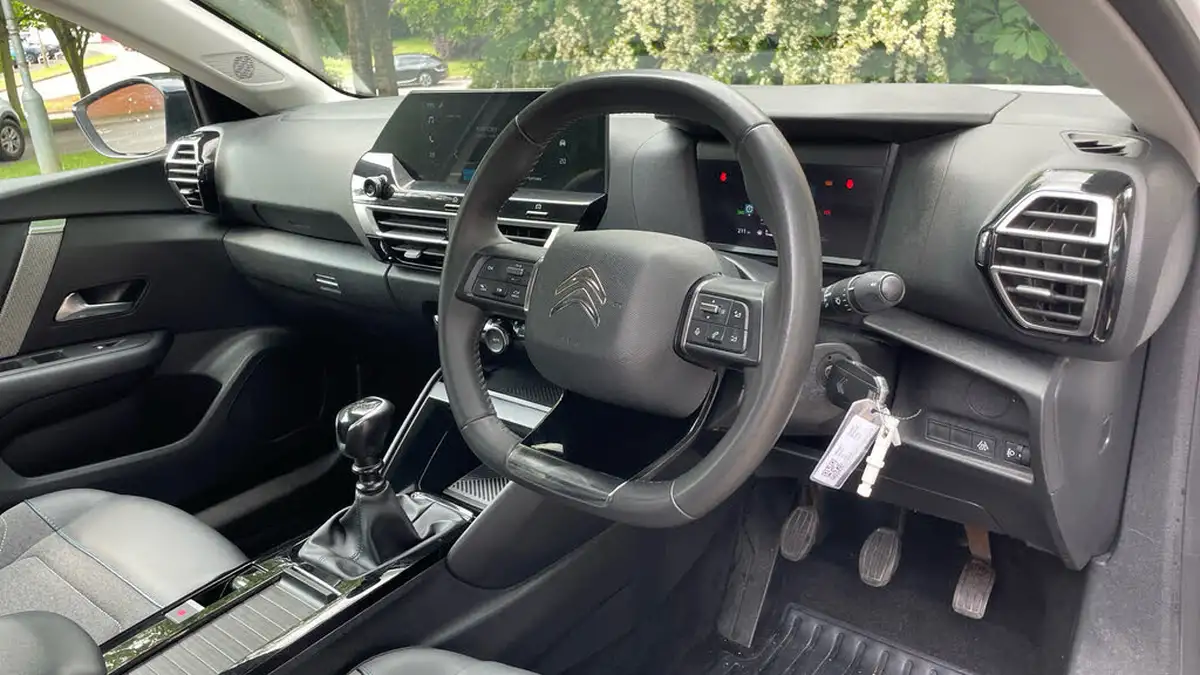 2022-citroen-c4-12-puretech-sense-big-10