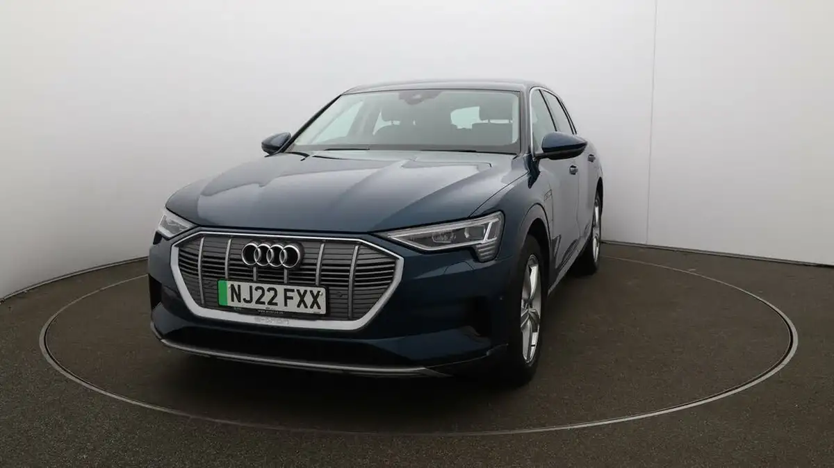 2022-audi-e-tron-55e-technik-station-wagon-big-30