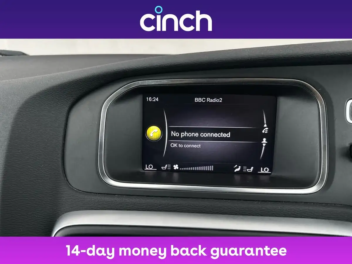2018-volvo-v40-20-t2-momentum-nav-plus-big-30
