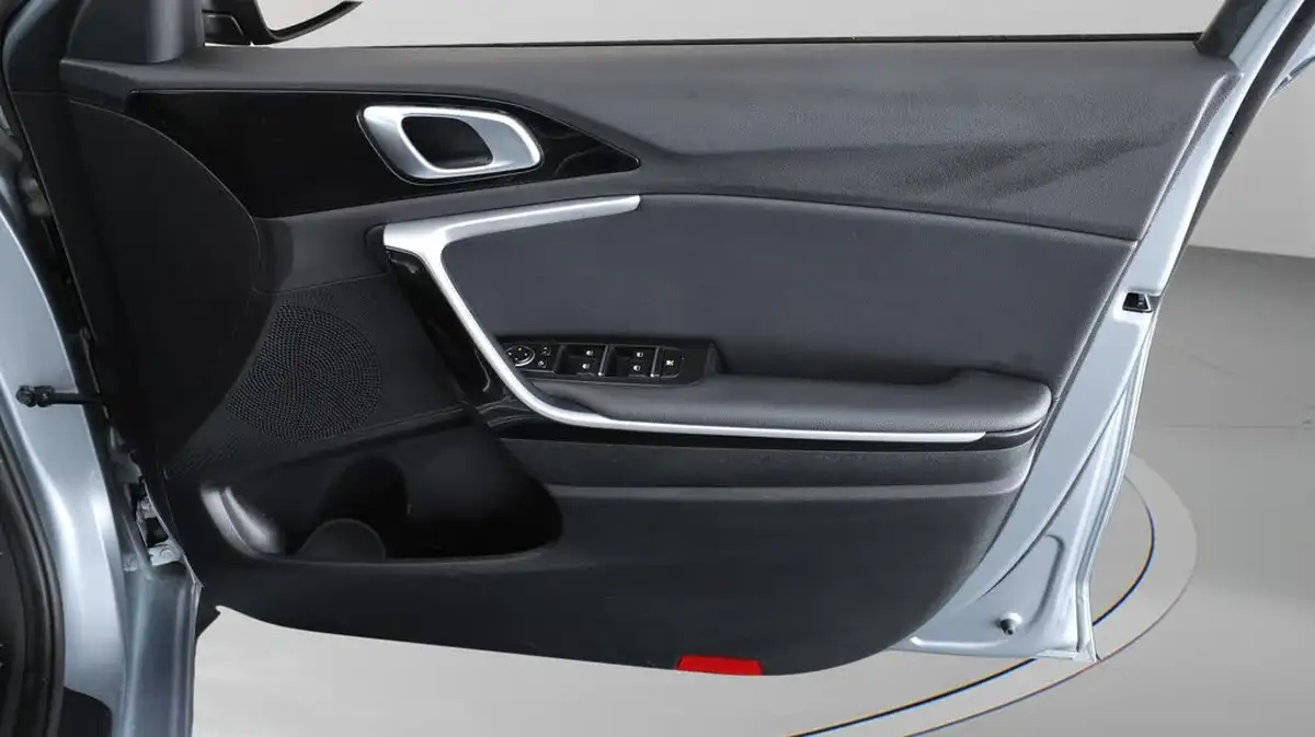 2022-kia-ceed-15-t-gdi-3-sportswagon-big-15