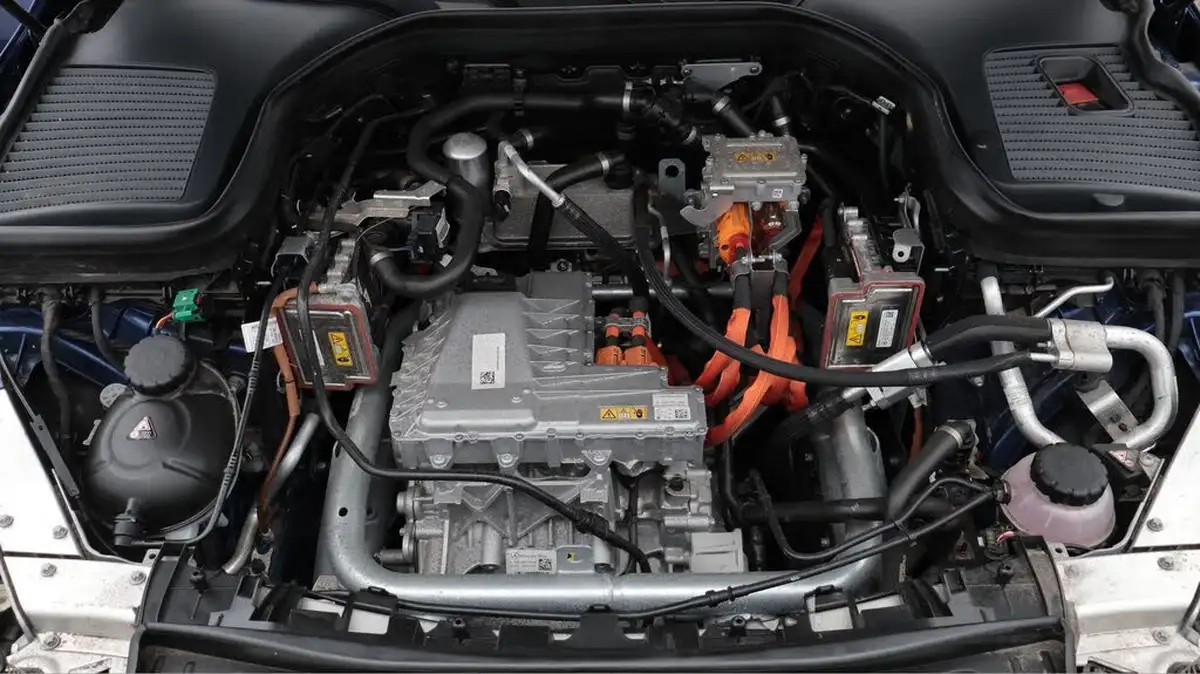 2021-mercedes-benz-eqc-e-eqc-400-amg-line-big-19