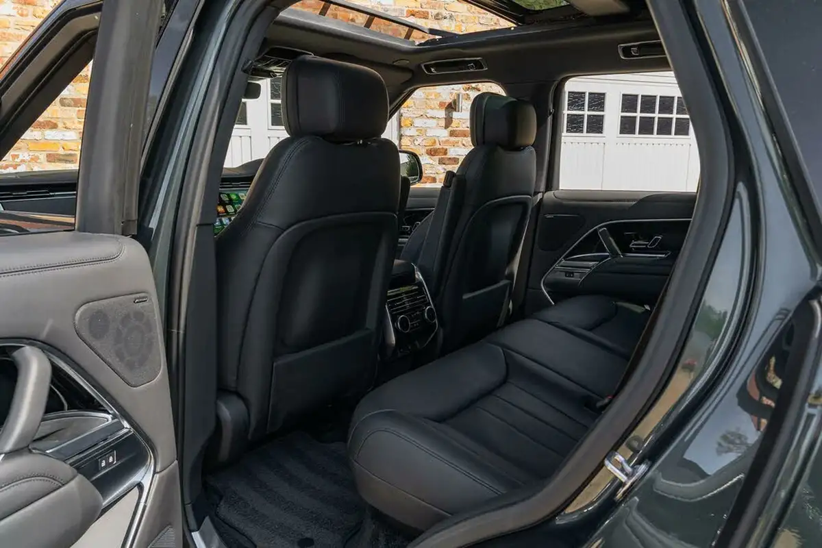 2023-land-rover-range-rover-30-d300-se-big-28