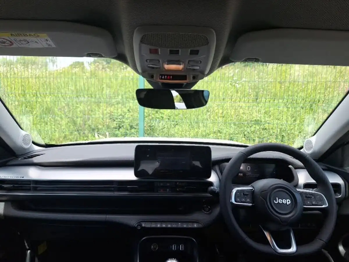2025-jeep-avenger-12-gse-summit-big-2
