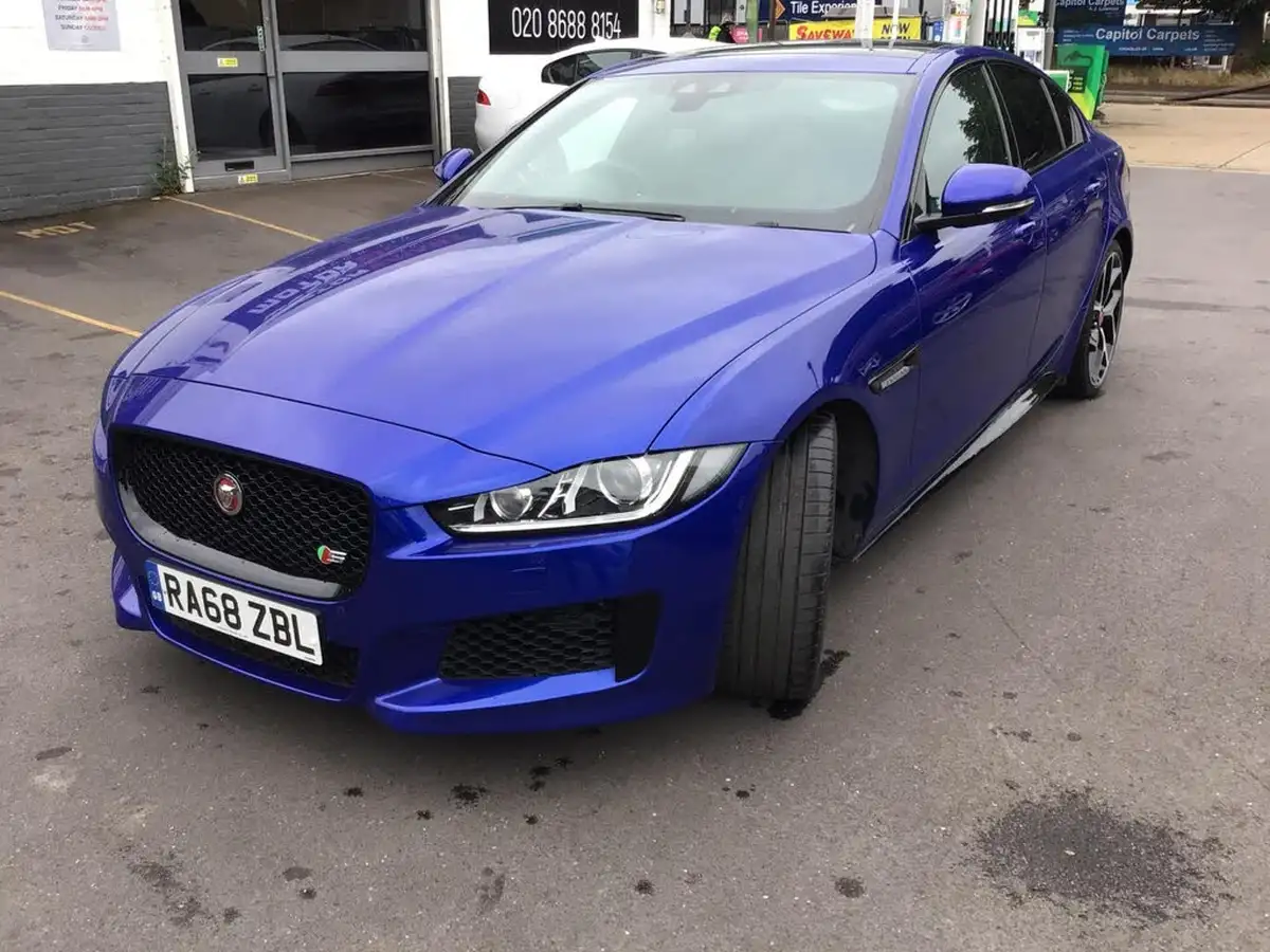 2019-jaguar-xe-30i-v6-sc-s-big-11