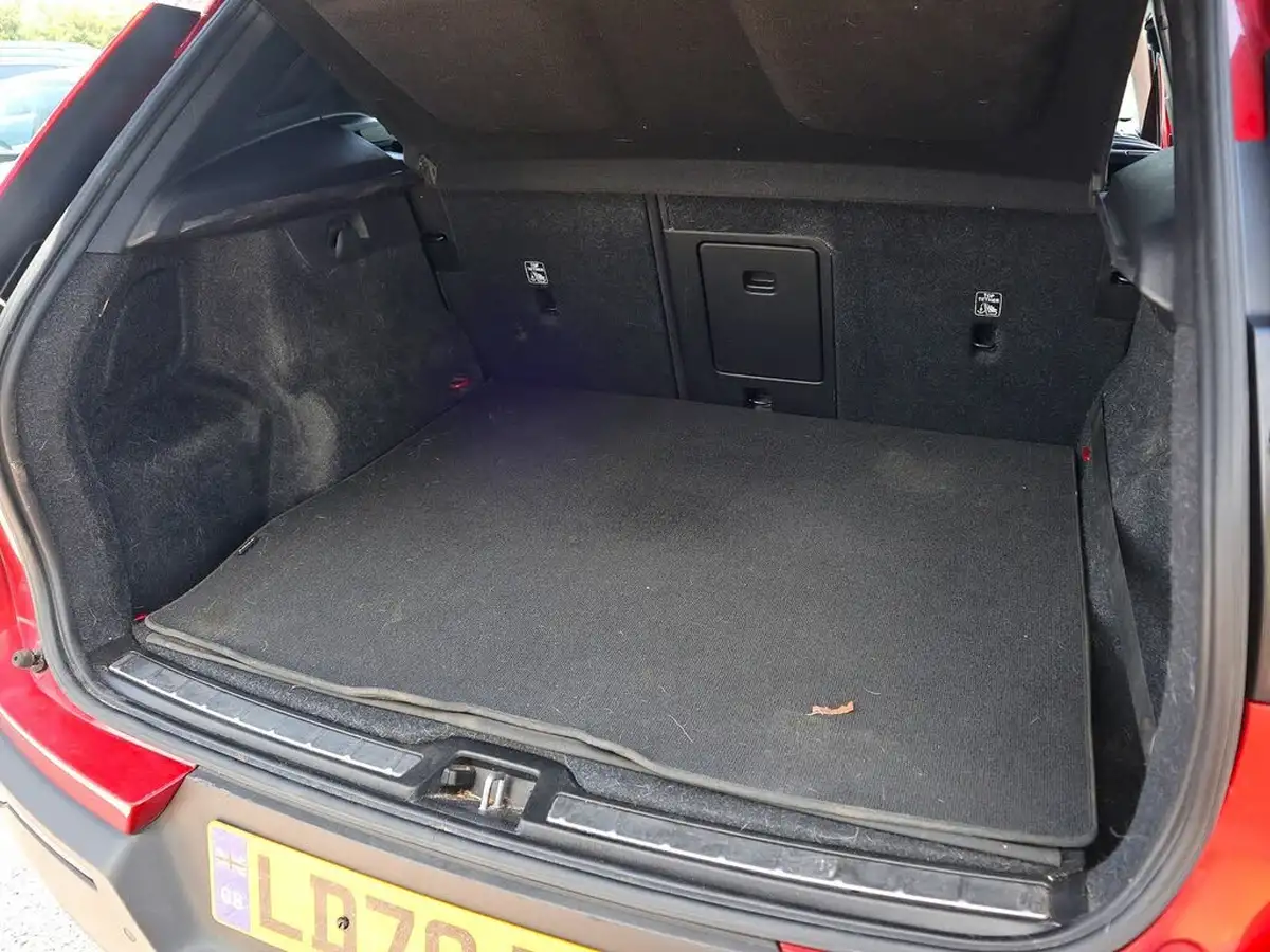 2020-volvo-xc40-15-t3-inscription-geartronic-big-4
