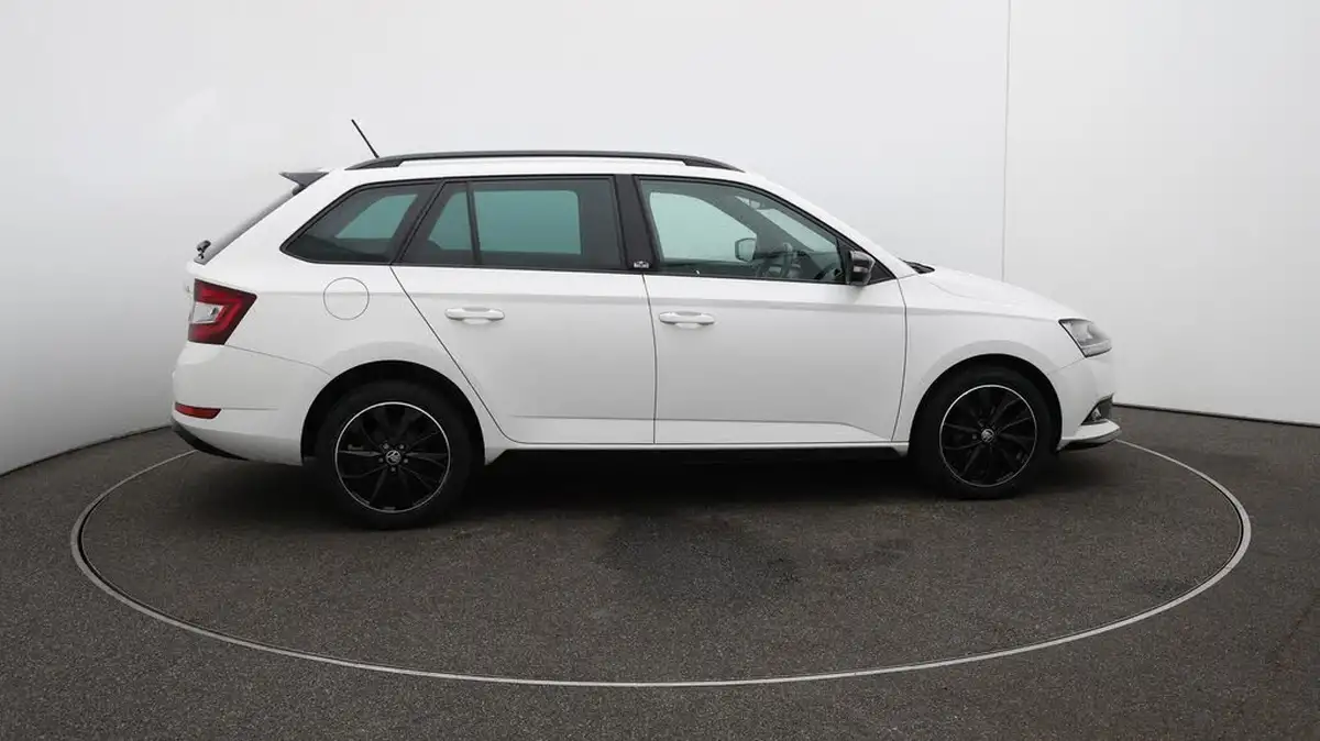 2019-skoda-fabia-10-tsi-monte-carlo-95ps-estate-big-43