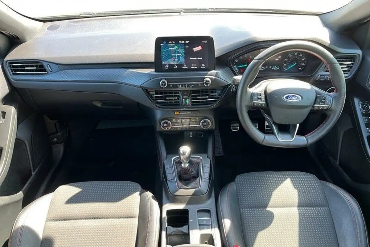 2018-ford-focus-10t-st-line-x-125ps-hatchback-big-9