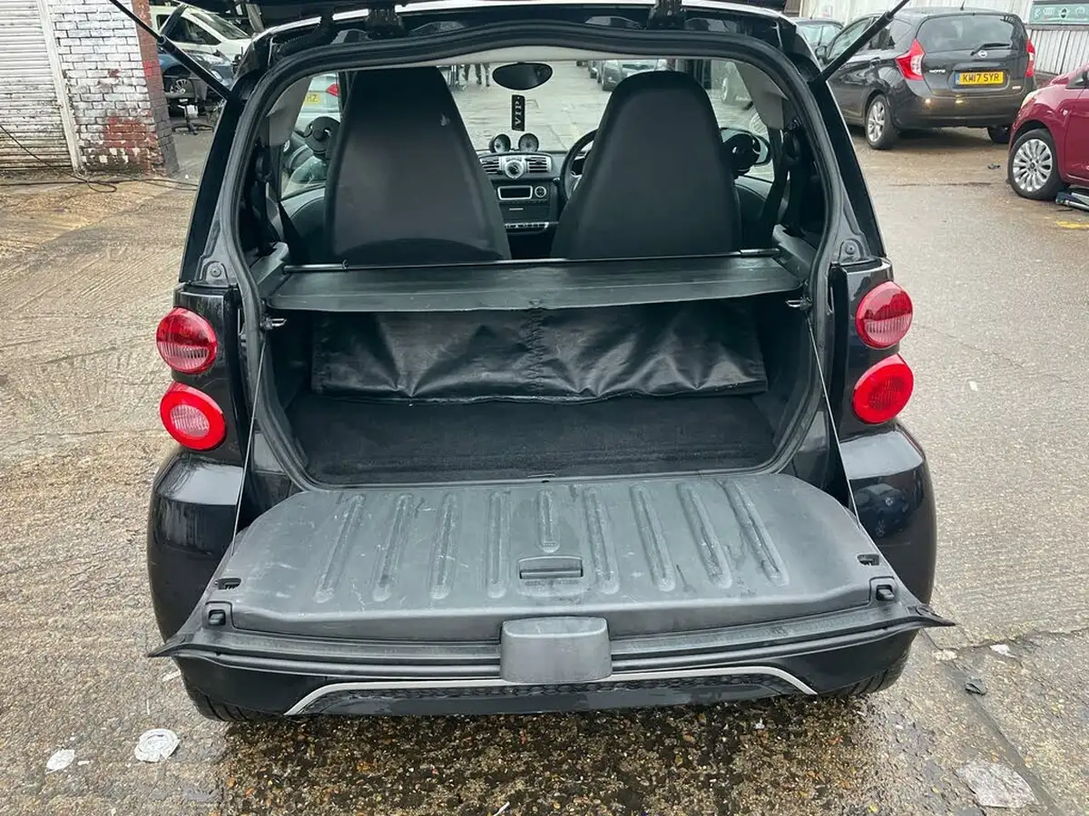 2014-smart-fortwo-10-edition-21-coupe-big-16