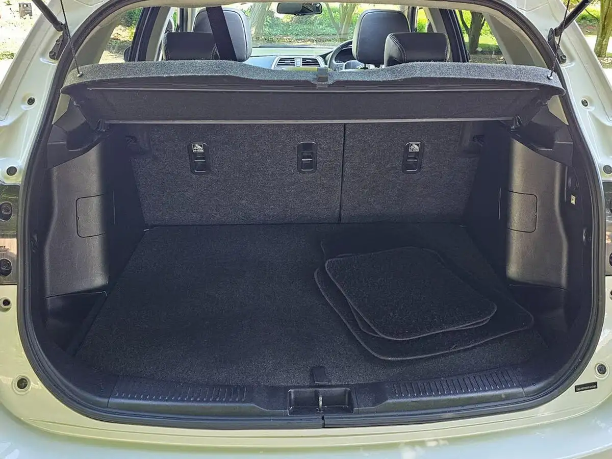 2014-suzuki-s-cross-16-sz5-allgrip-big-43