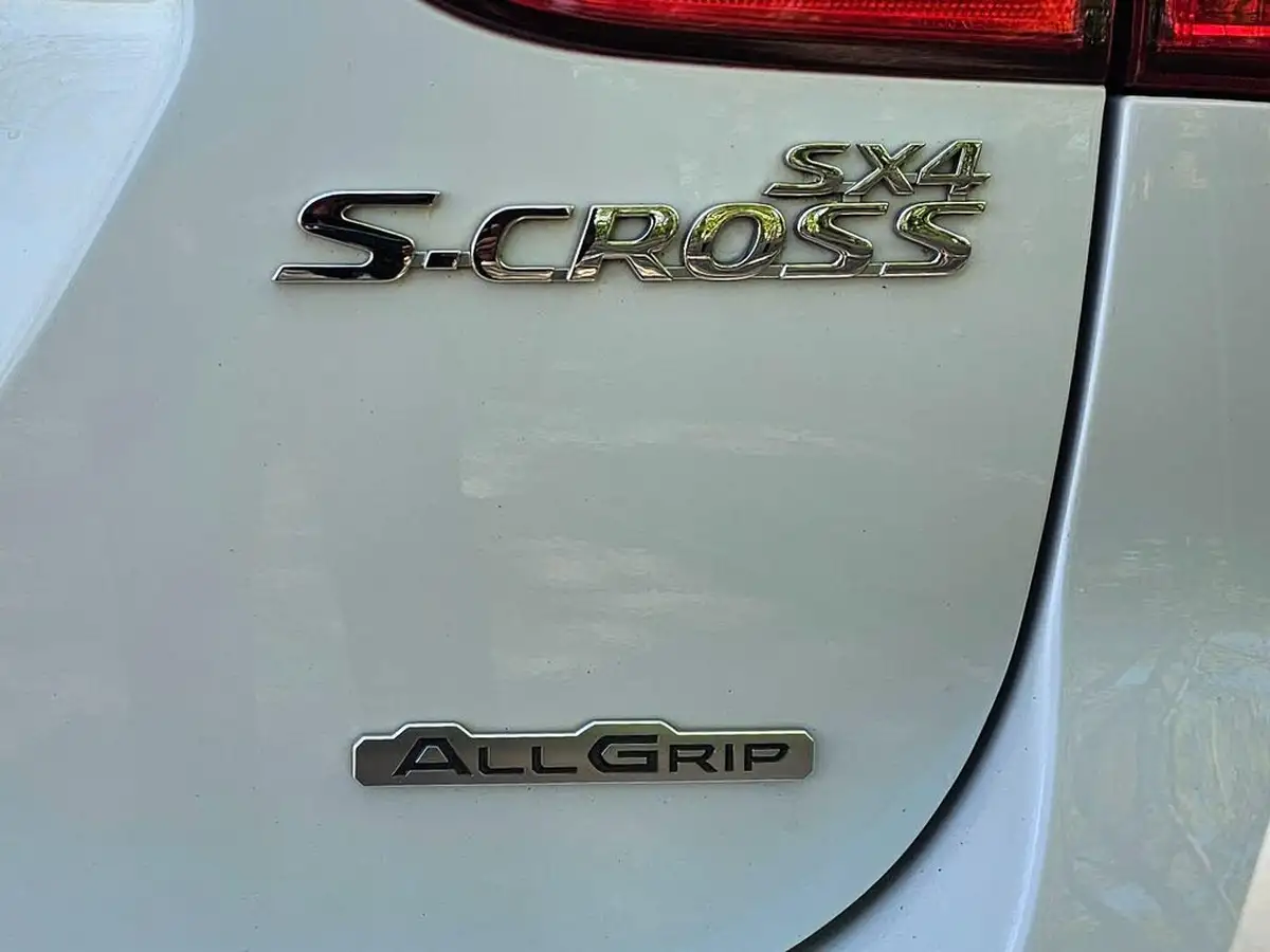 2014-suzuki-s-cross-16-sz5-allgrip-big-19