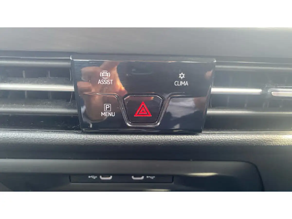 2021-volkswagen-golf-15-etsi-style-130ps-hatchback-big-26