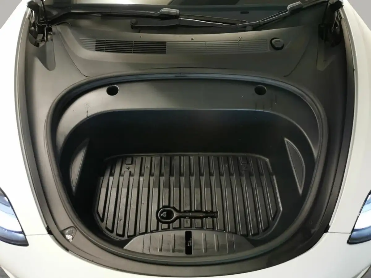 2021-tesla-model-3-e-long-range-awd-big-41