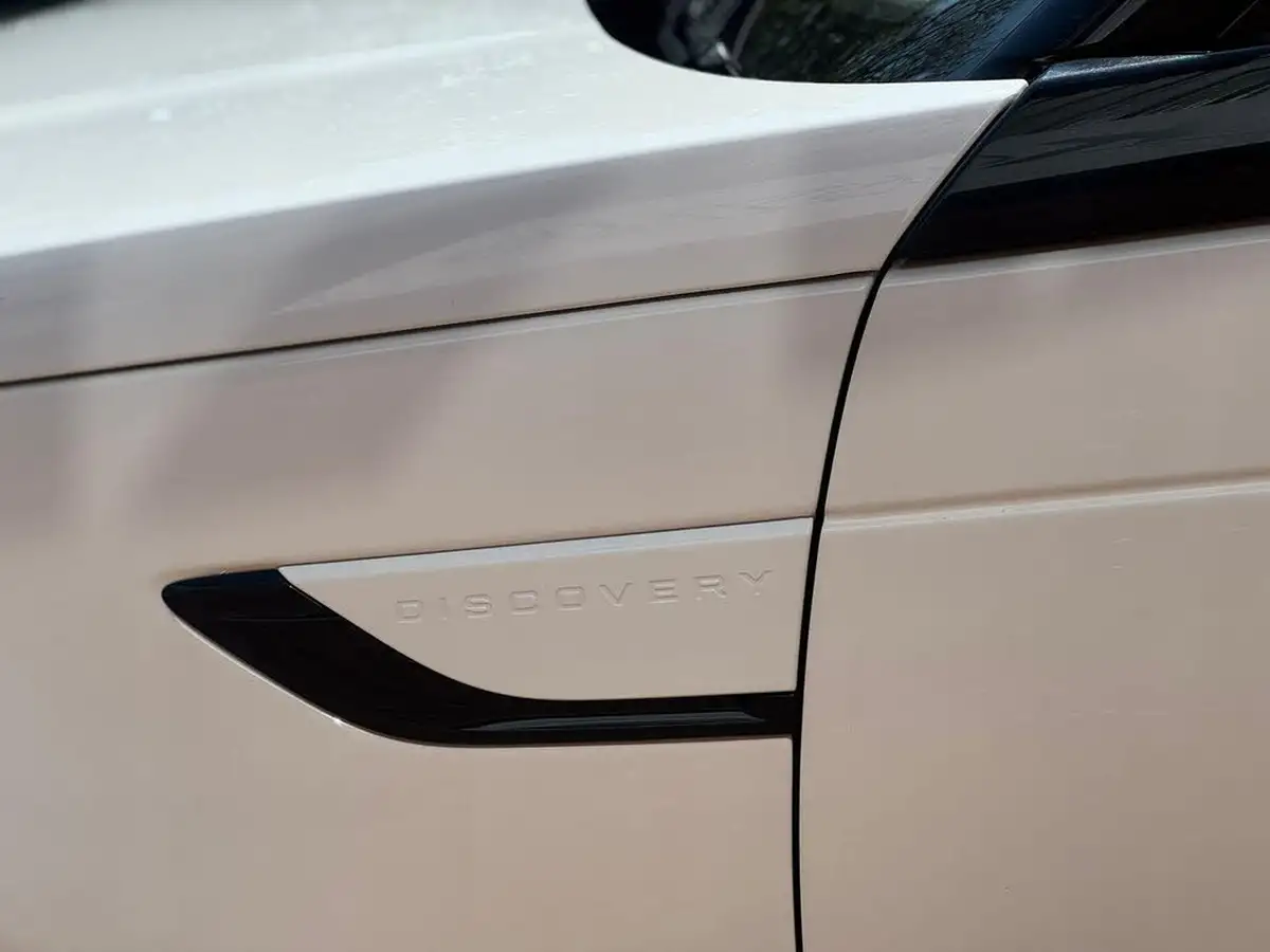 2021-land-rover-discovery-30-d300-r-dynamic-se-big-28
