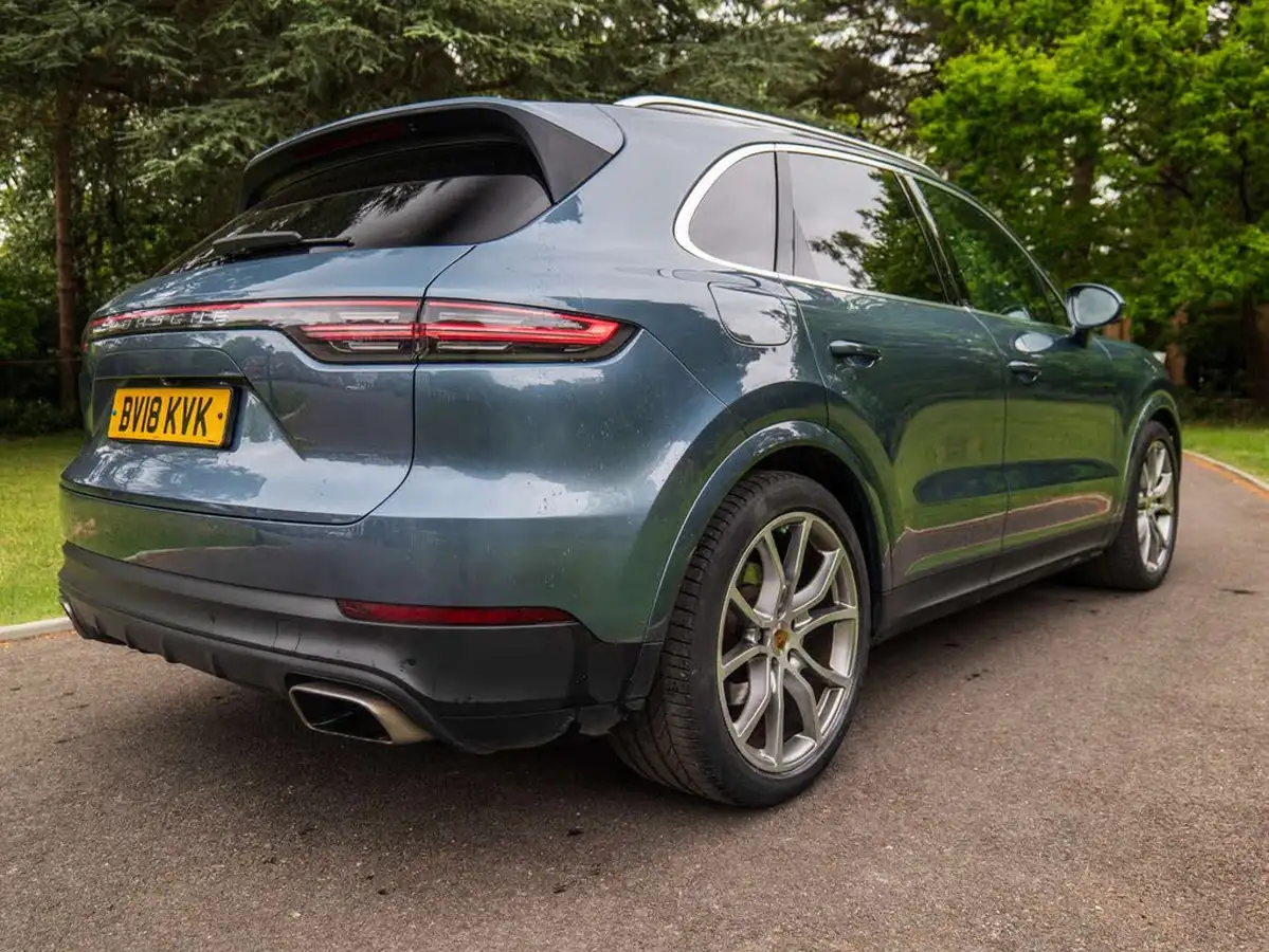 2018-porsche-cayenne-30-v6-big-30