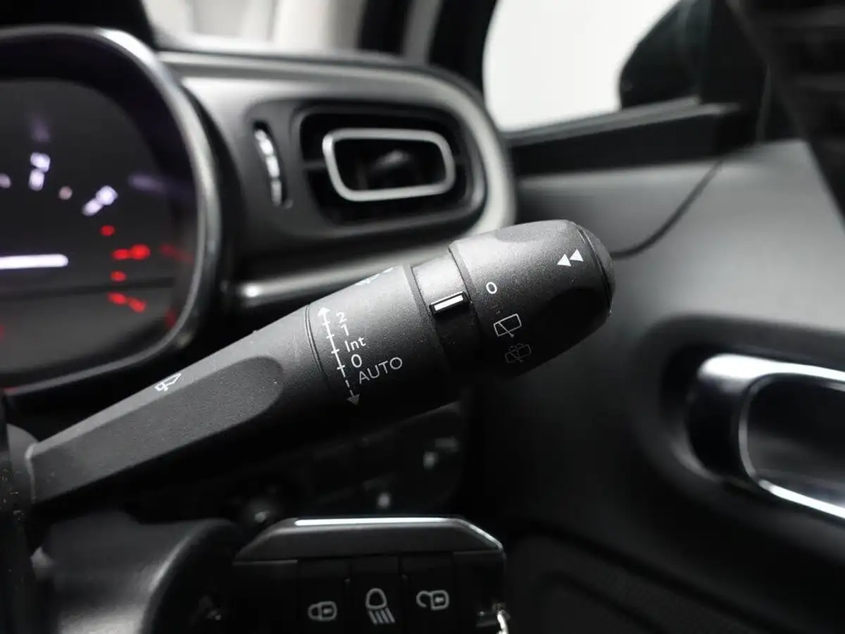 2022-citroen-c3-12-puretech-saint-james-83ps-big-22