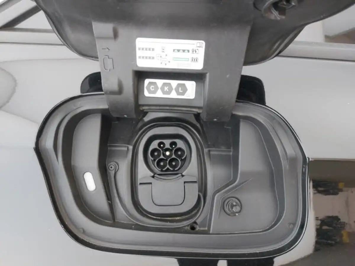 2024-volkswagen-id7-e-launch-edition-big-12