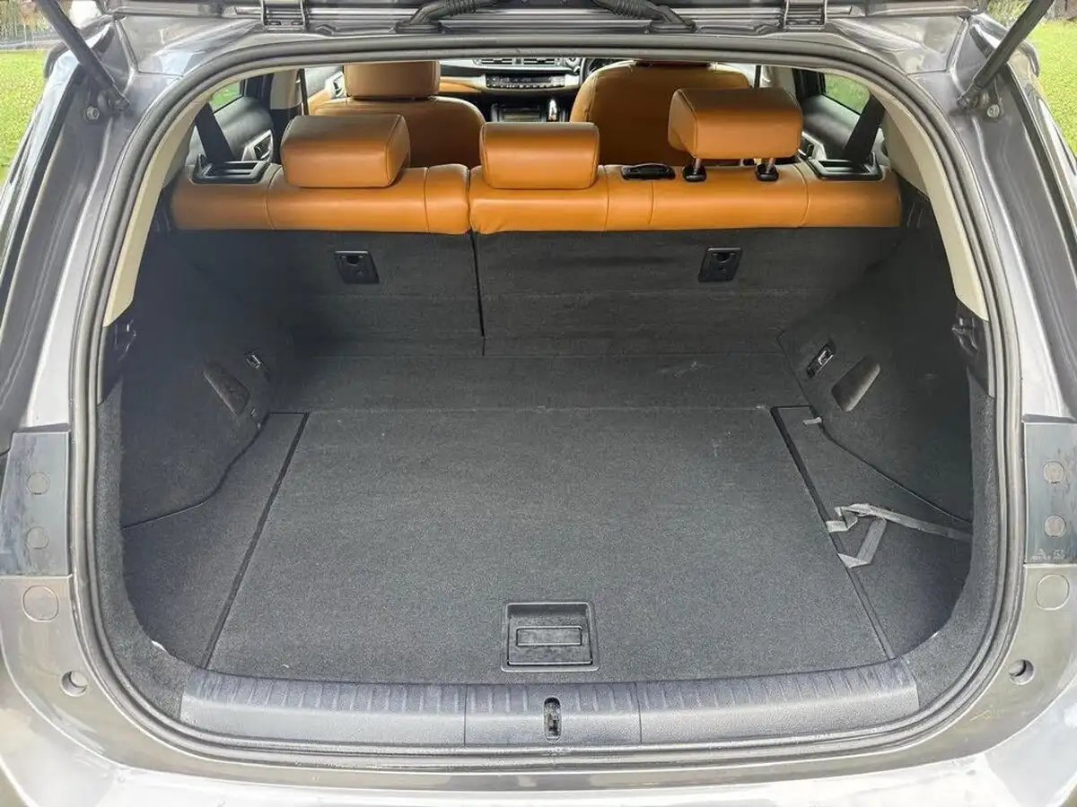 2013-lexus-ct-200h-18-advance-big-7