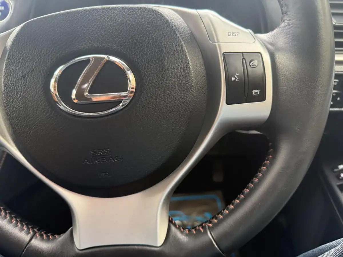 2013-lexus-ct-200h-18-advance-big-31