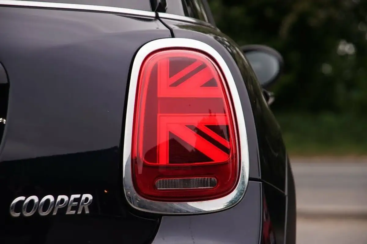 2022-mini-cooper-15-cooper-classic-hatchback-5d-auto-big-38