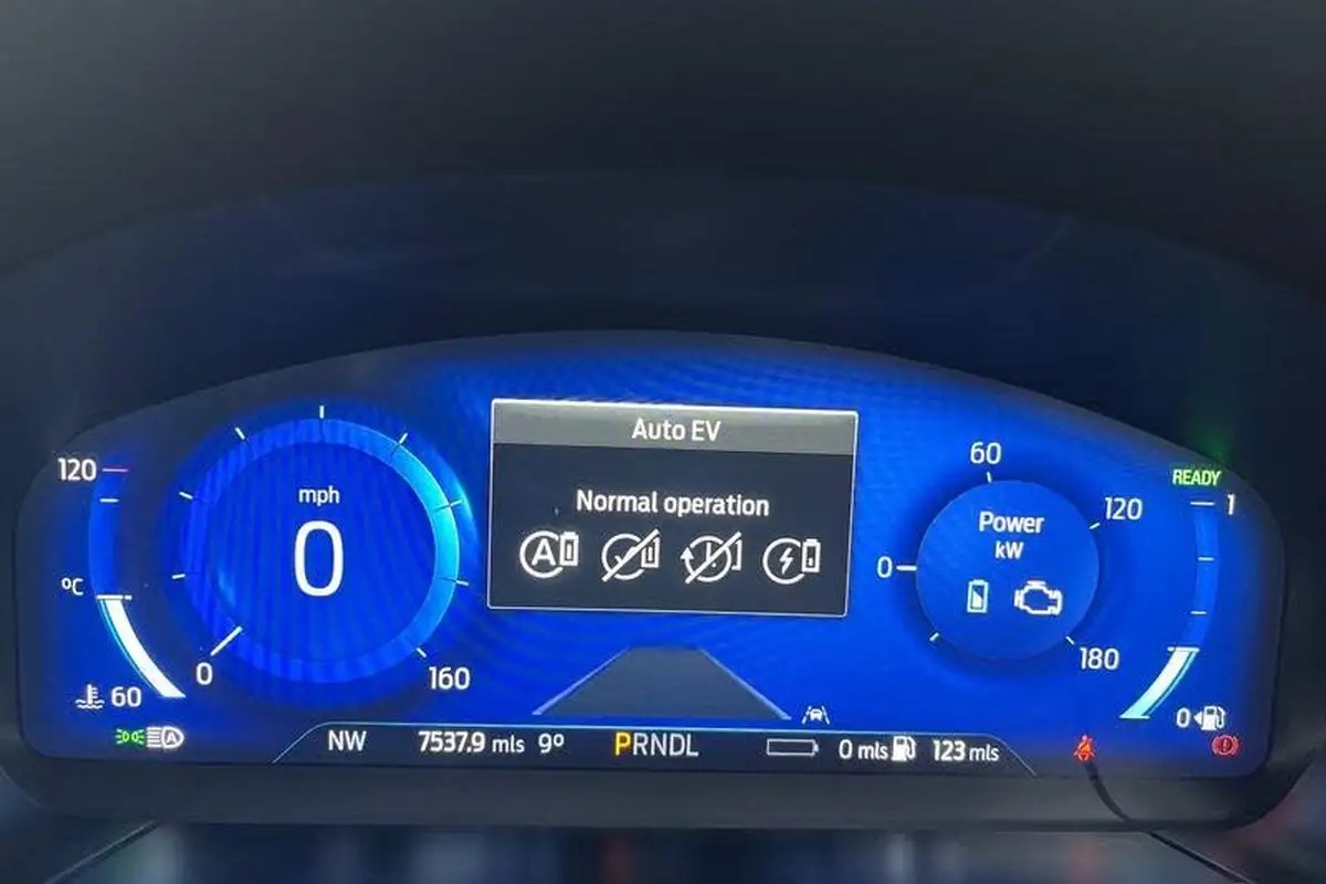 2022-ford-kuga-25t-st-line-x-edition-225ps-phev-big-28