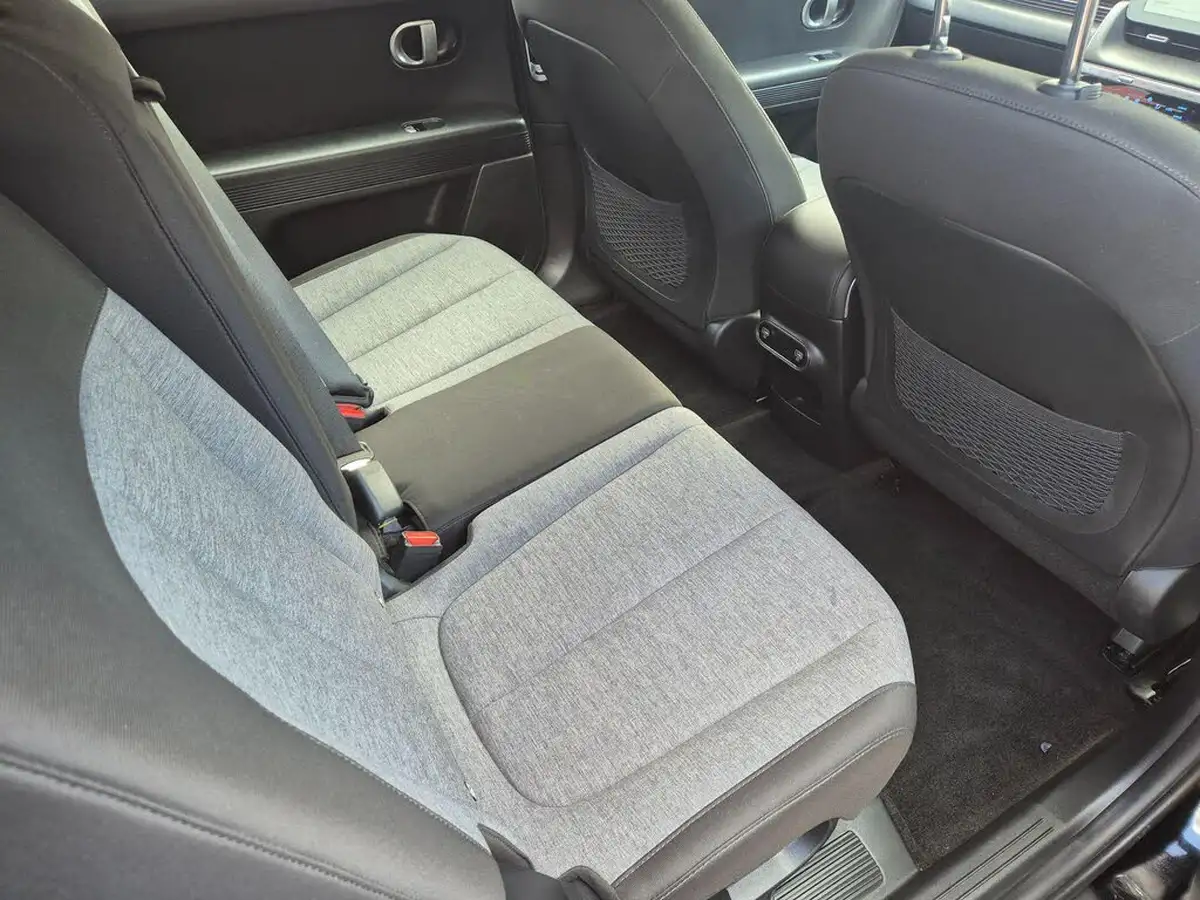 2023-hyundai-ioniq-5-e-premium-170ps-58kwh-rwd-big-19