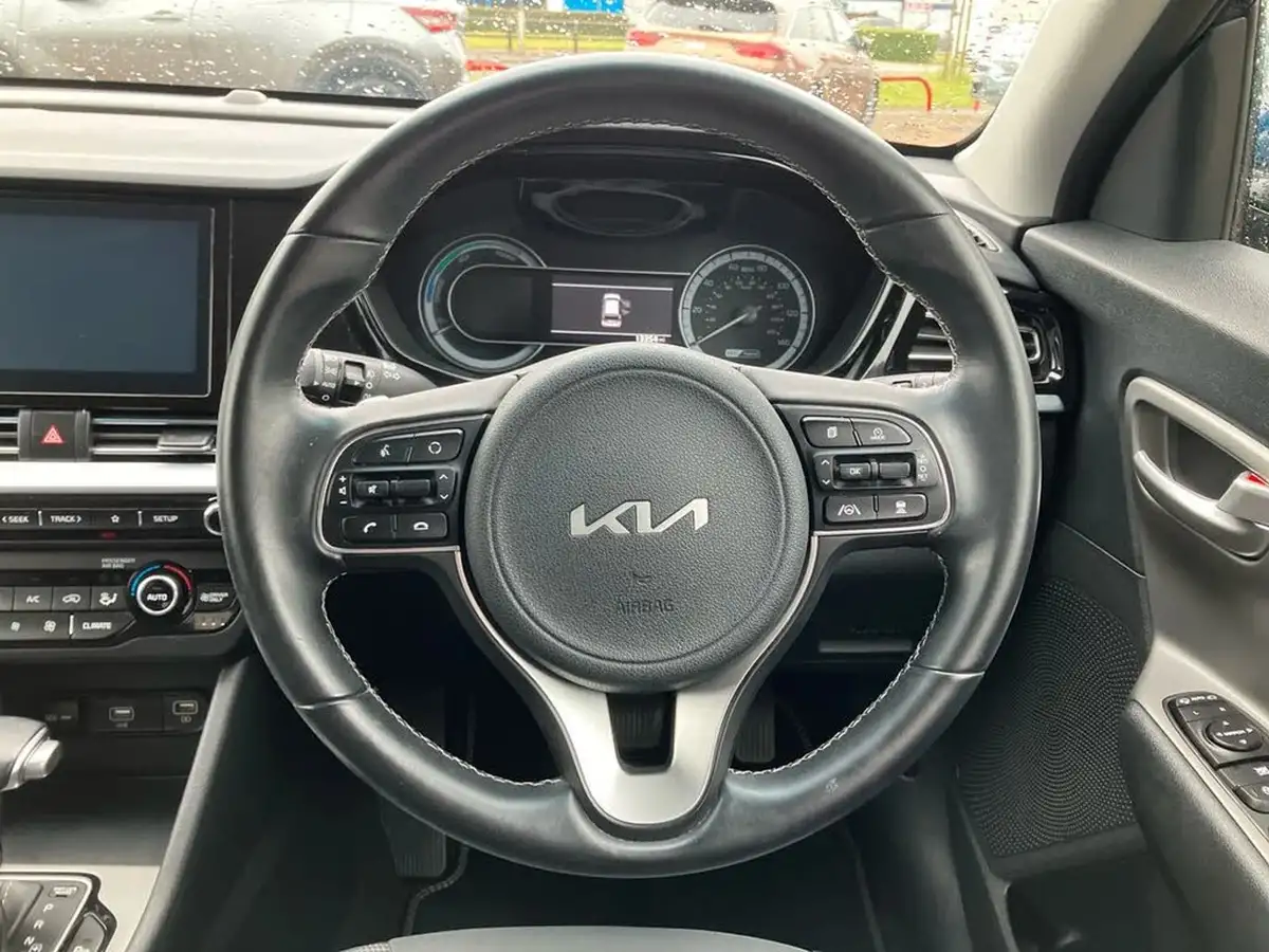 2022-kia-niro-16-gdi-2-139bhp-156kwh-big-16