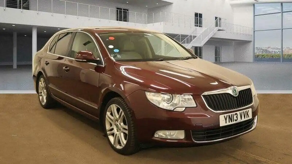 2013-skoda-superb-18-elegance-162ps-hatchback-dsg-big-9