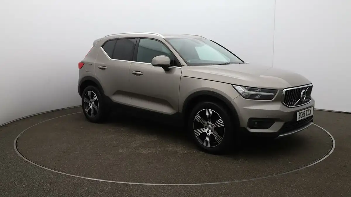 2019-volvo-xc40-20td-d3-inscription-awd-geartronic-big-42