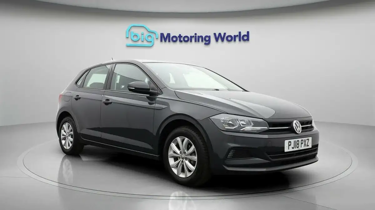 2018-volkswagen-polo-10-se-65ps-big-1