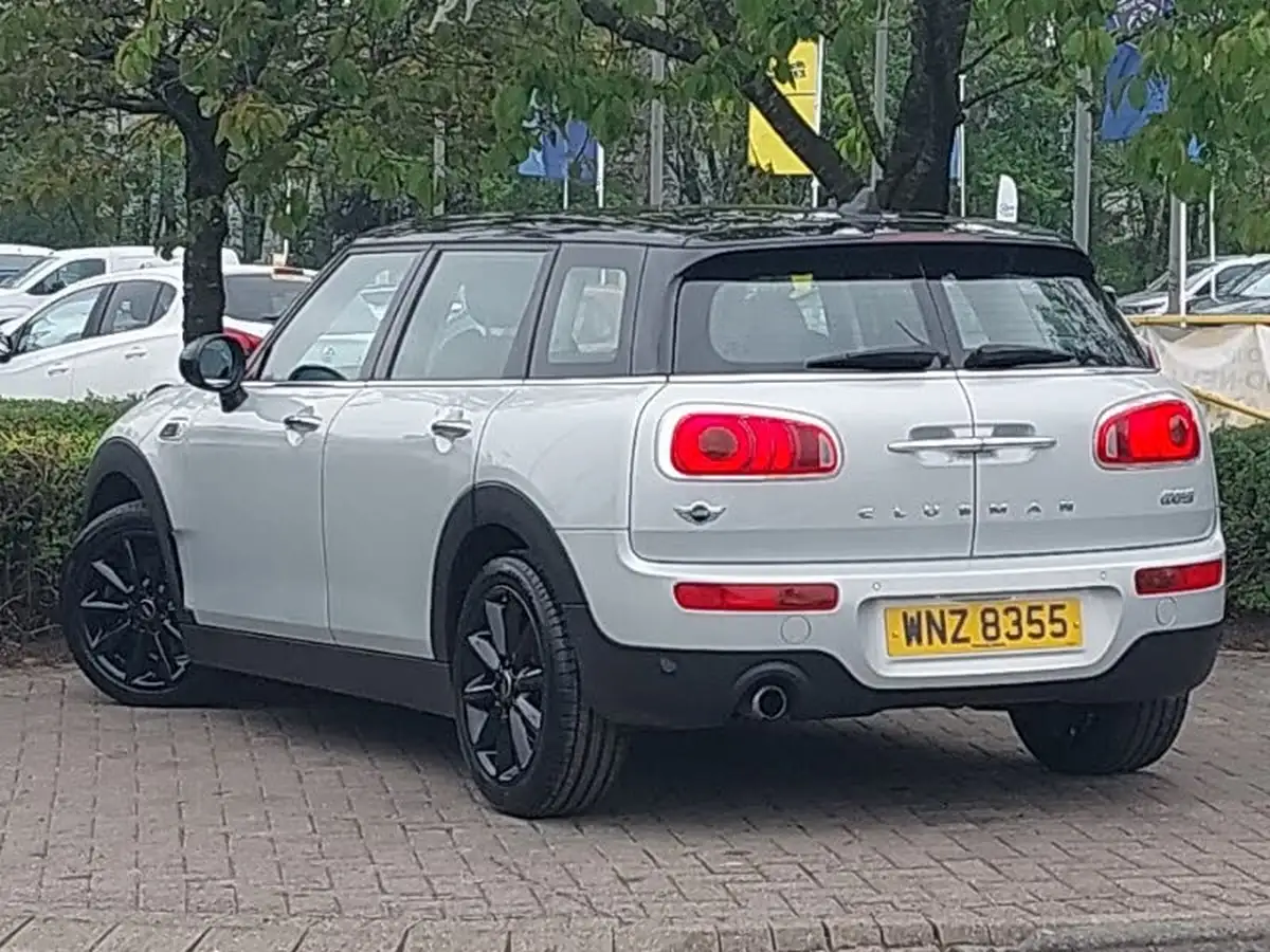 2017-mini-clubman-15-cooper-ss-big-1