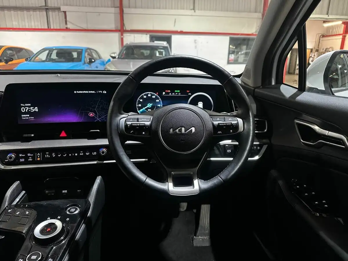 2023-kia-sportage-16-t-gdi-3-226bhp-hev-auto-big-16