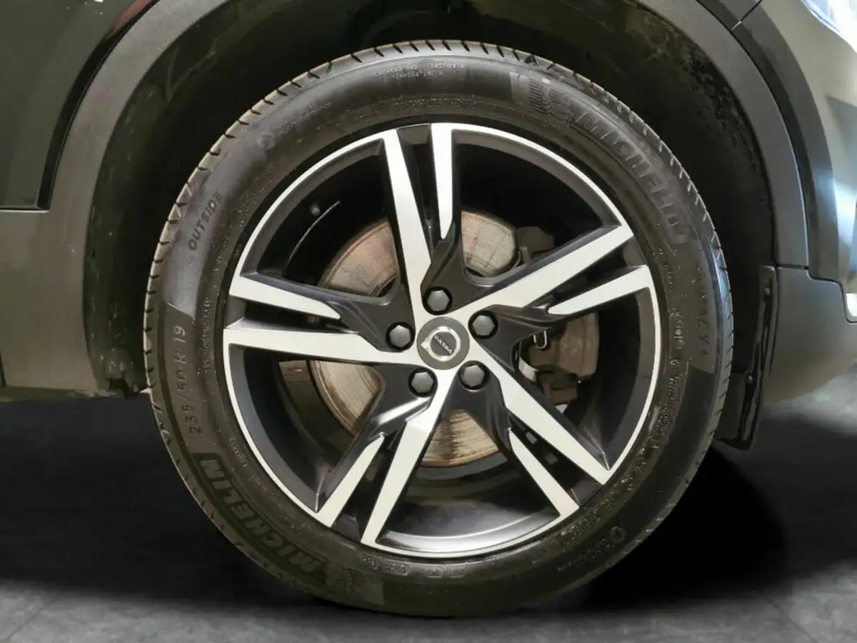 2021-volvo-xc40-15-t4-r-design-208bhp-big-33