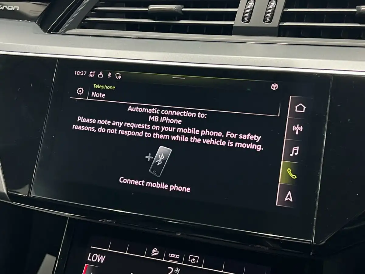 2021-audi-e-tron-50e-technik-station-wagon-big-45