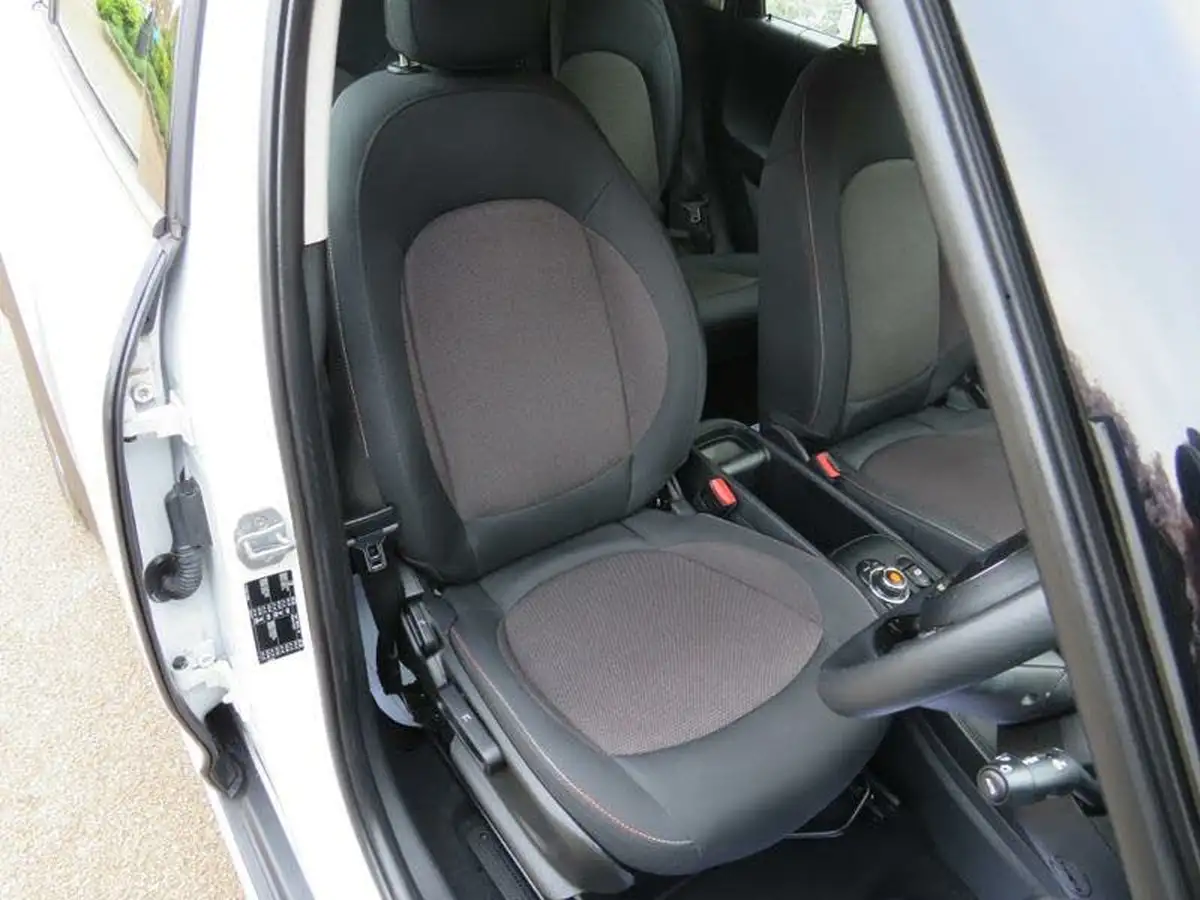 2019-mini-countryman-15-cooper-classic-auto-big-13