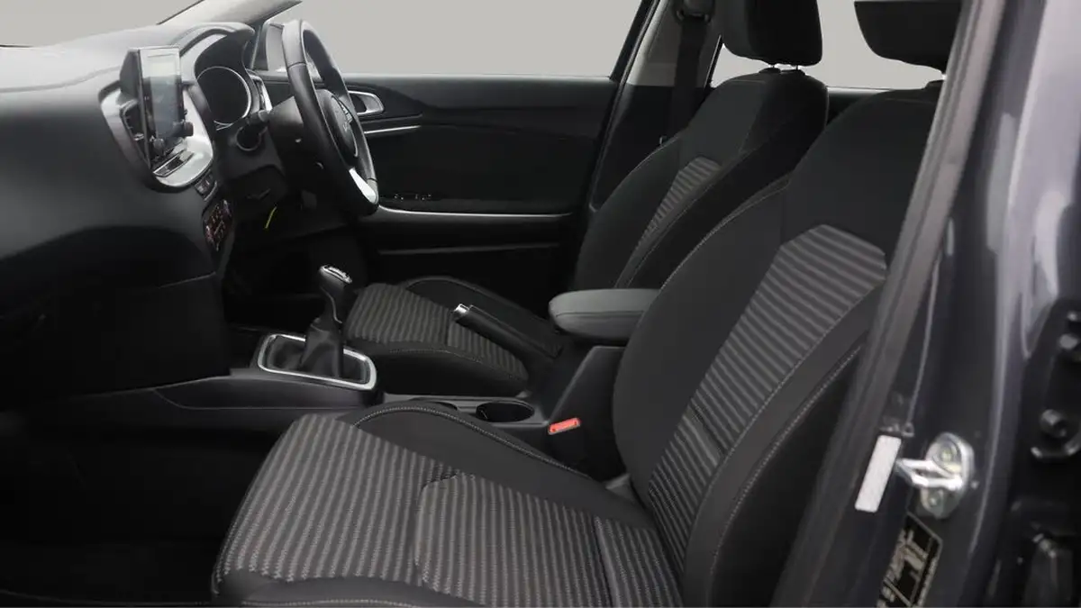 2022-kia-xceed-10-t-gdi-2-big-14