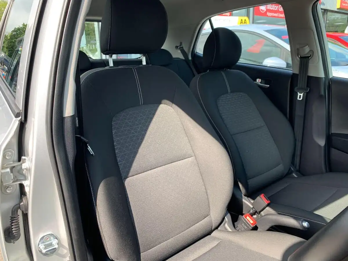 2021-kia-picanto-10-2-auto-seq-big-10