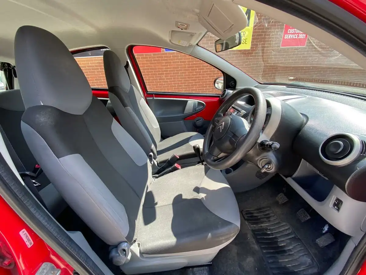2011-citroen-c1-10-vtr-68-5d-big-31
