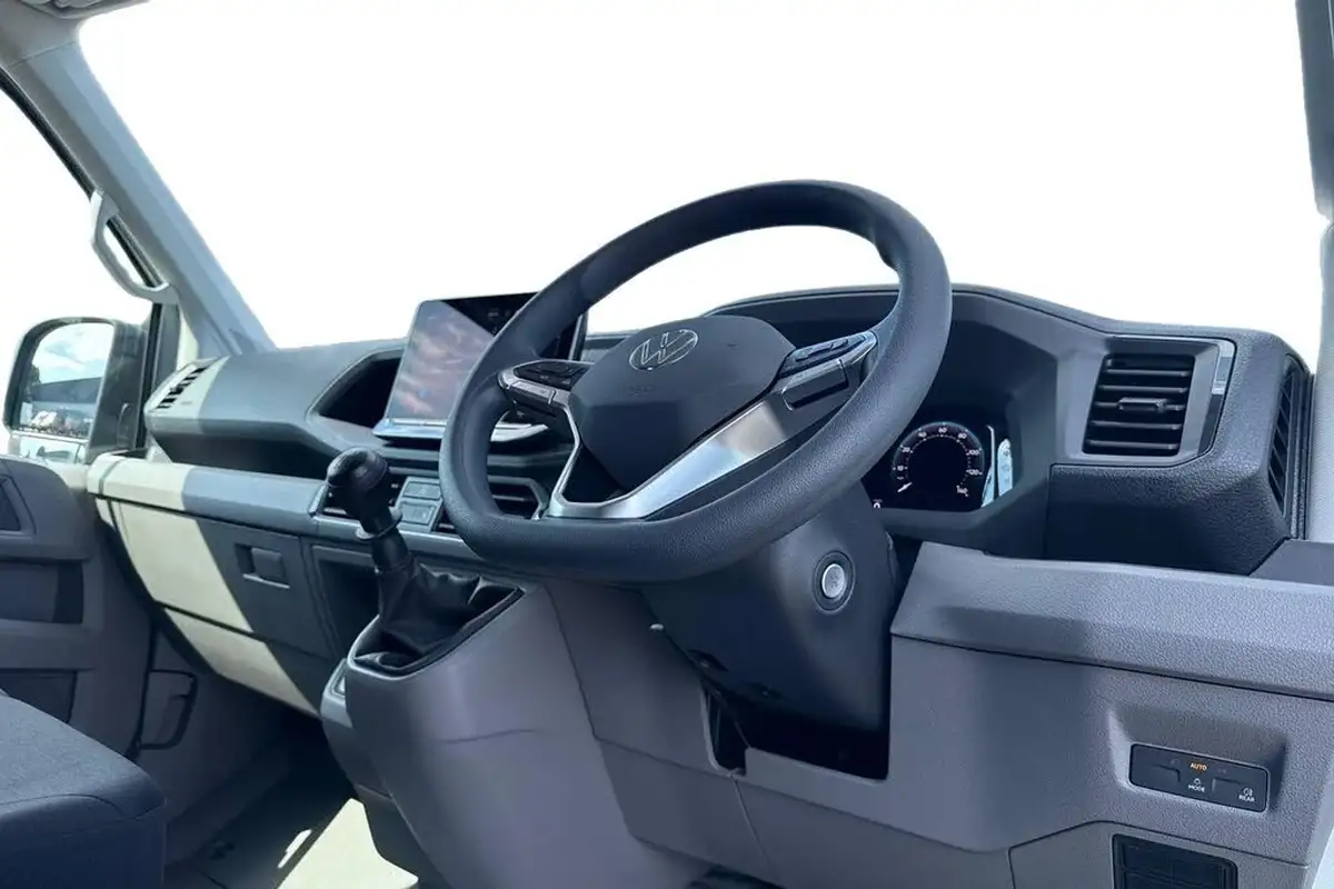 2025-volkswagen-crafter-20tdi-cr35-lwb-commerce-plus-140pseu6d-big-12