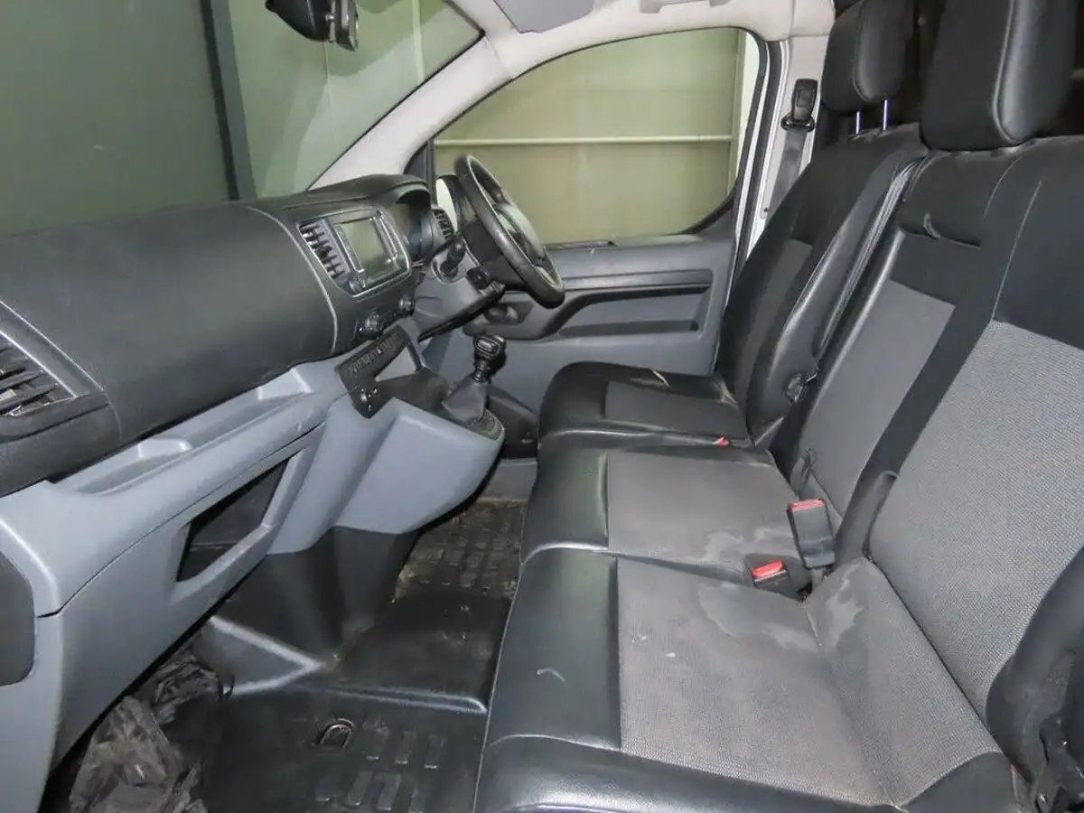 2020-peugeot-expert-20-bluehdi-professional-standard-1400-20-bluehdi-eu6dt-crew-big-7