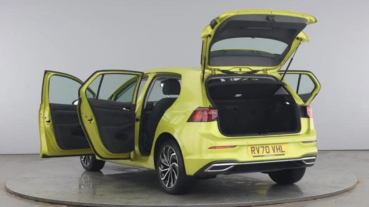 2020-volkswagen-golf-15-tsi-style-150ps-hatchback-big-10