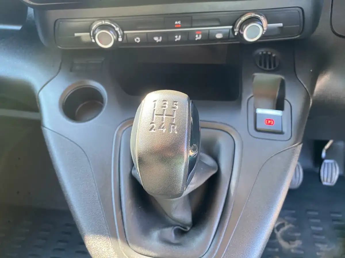 2021-peugeot-partner-15-bluehdi-1000-professional-100ps-eu6dt-panel-big-34