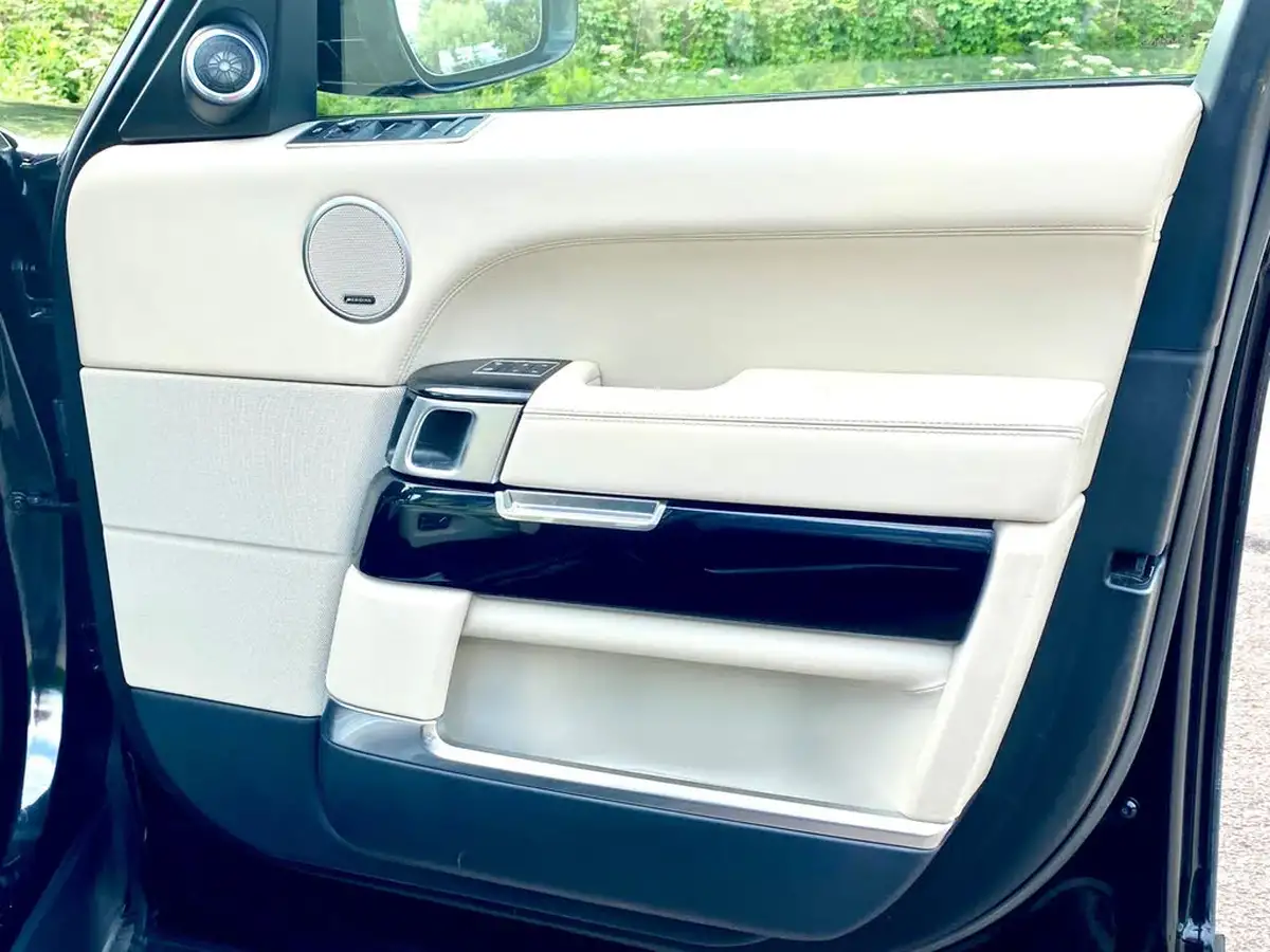2015-land-rover-range-rover-44-sdv8-autobiography-44sd-v8-339bhp-ss-station-wagon-big-39