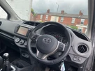 2015-toyota-yaris-133-icon-vvt-i-5d-small-14
