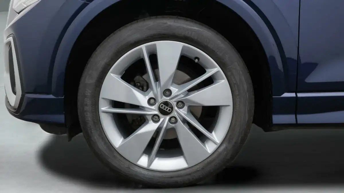 2023-audi-q2-15-35-tfsi-s-line-tronic-big-18