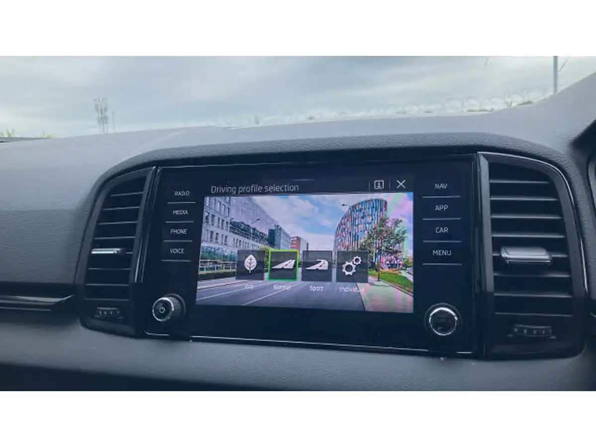 2024-skoda-karoq-15-tsi-sportline-big-31