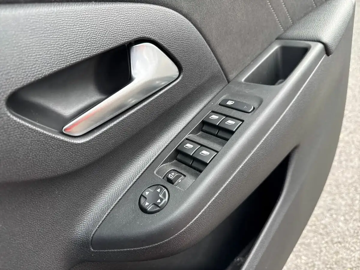 2022-vauxhall-corsa-12-turbo-ultimate-100ps-big-19