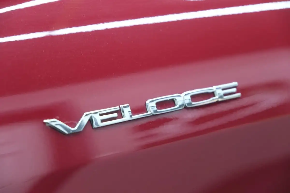 2017-alfa-romeo-giulia-20-veloce-big-35