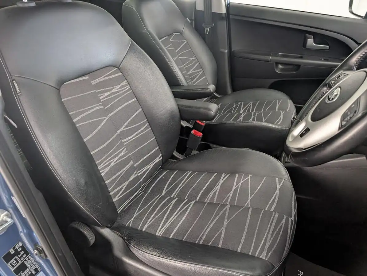 2014-kia-venga-16td-3-sat-nav-big-35