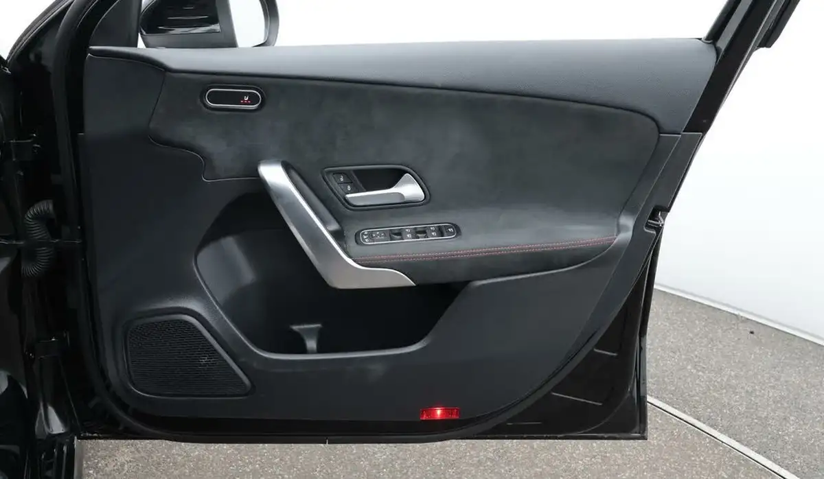 2020-mercedes-benz-a-class-13-a180-amg-line-executive-hatchback-5d-7g-dct-big-14