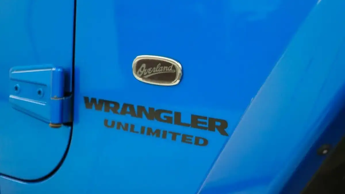 2016-jeep-wrangler-28crd-overland-5d-big-6
